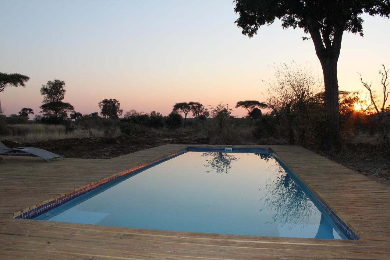 Tlouwana Camp Vila Kasane Exterior foto