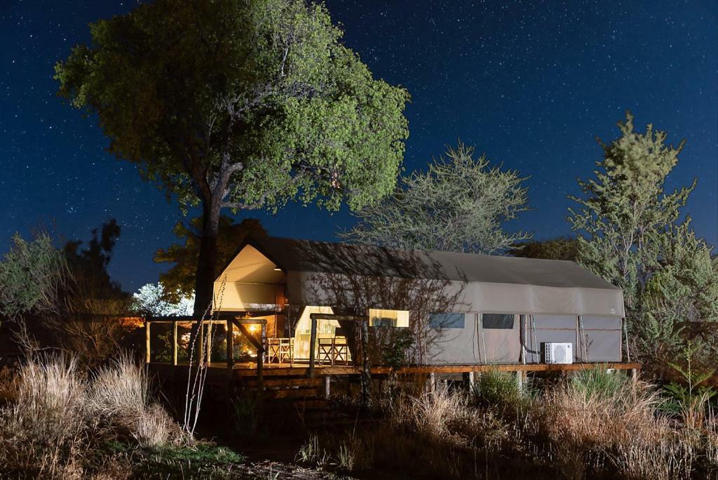 Tlouwana Camp Vila Kasane Exterior foto