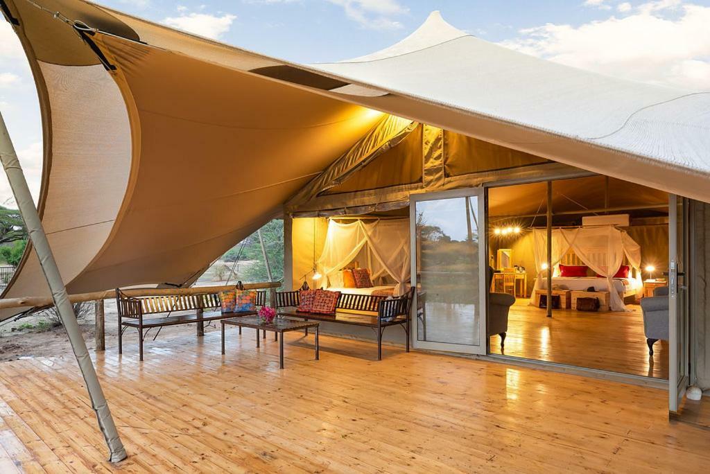 Tlouwana Camp Vila Kasane Exterior foto